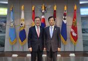 Meeting with Minister of Defense 이미지